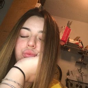 Meet your Posher, Ariela